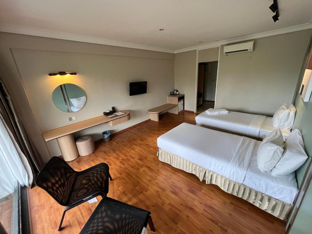 Tunamaya Beach & Spa Resort- Десару Экстерьер фото