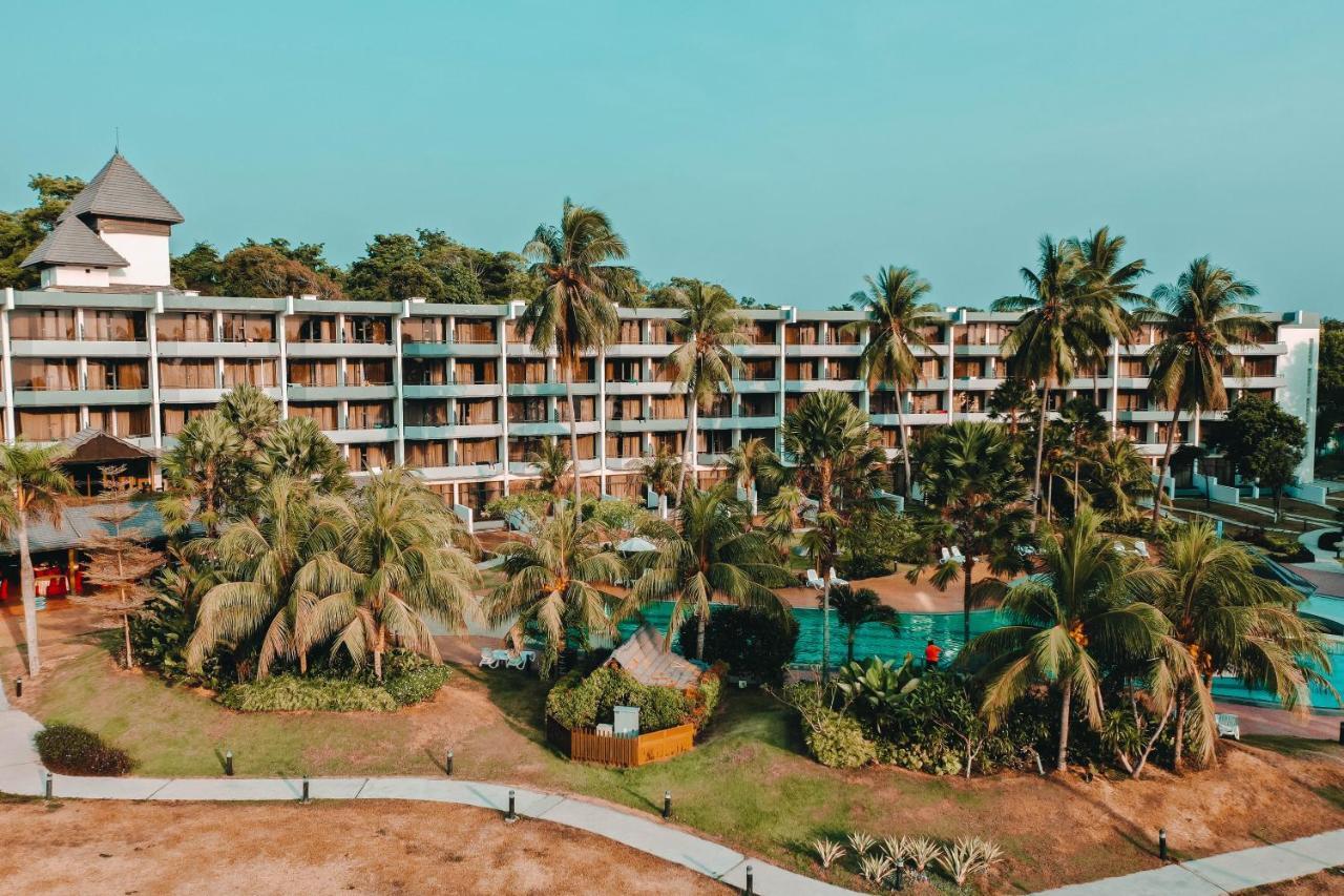 Tunamaya Beach & Spa Resort- Десару Экстерьер фото